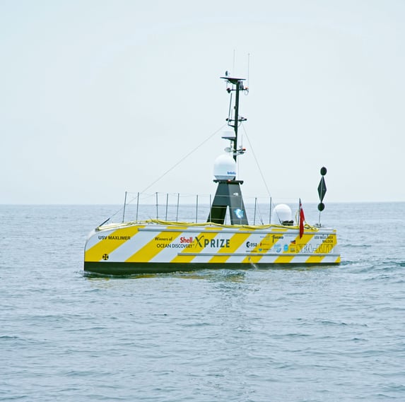 SEA-KIT-USV-Maxlimer-en-route-back-to-Plymouth-after-Atlantic-mission-credit-Rich-Edwards-ENP-Media-scaled